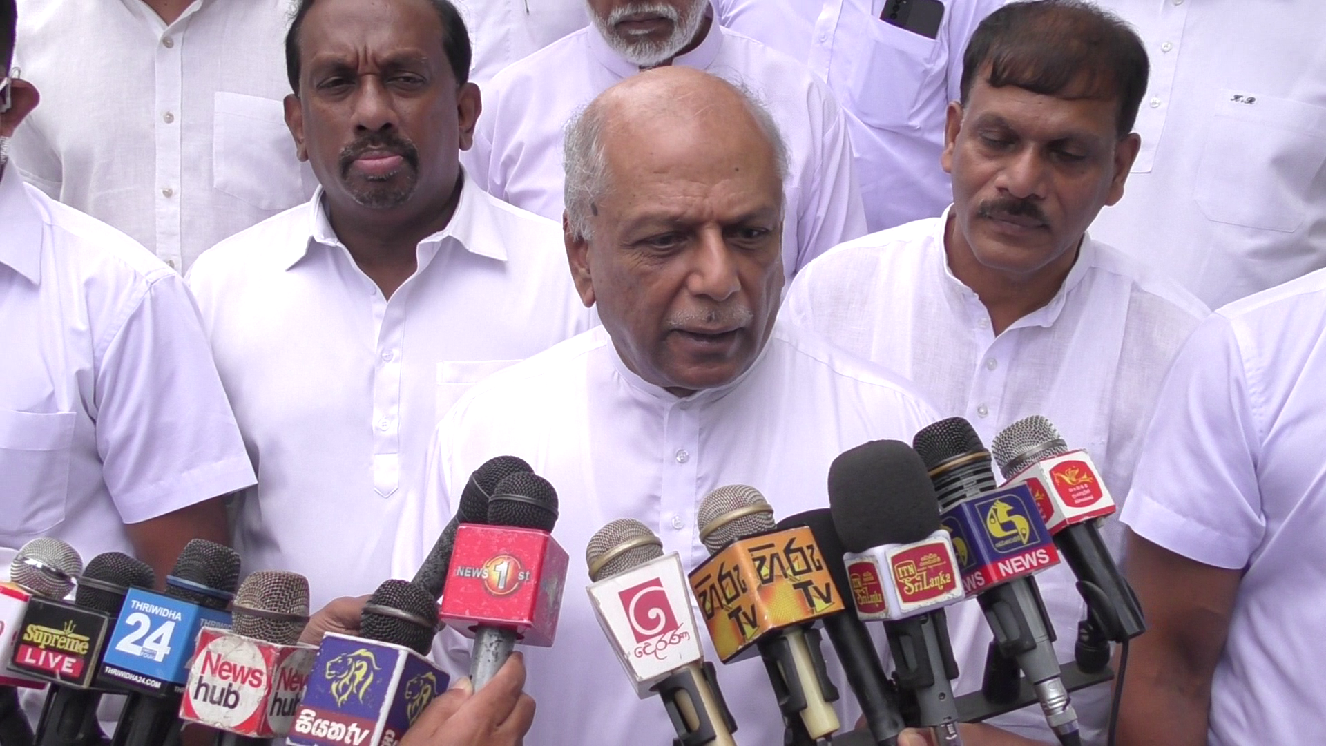 dinesh gunawardhana